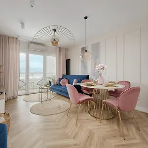 https://apt-elegant-with-balcony-krakowska-wrocaw-by-renters-prestige.hotelswroclaw.com