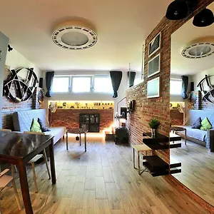https://apartament-fokus.krakowhotelspoland.com