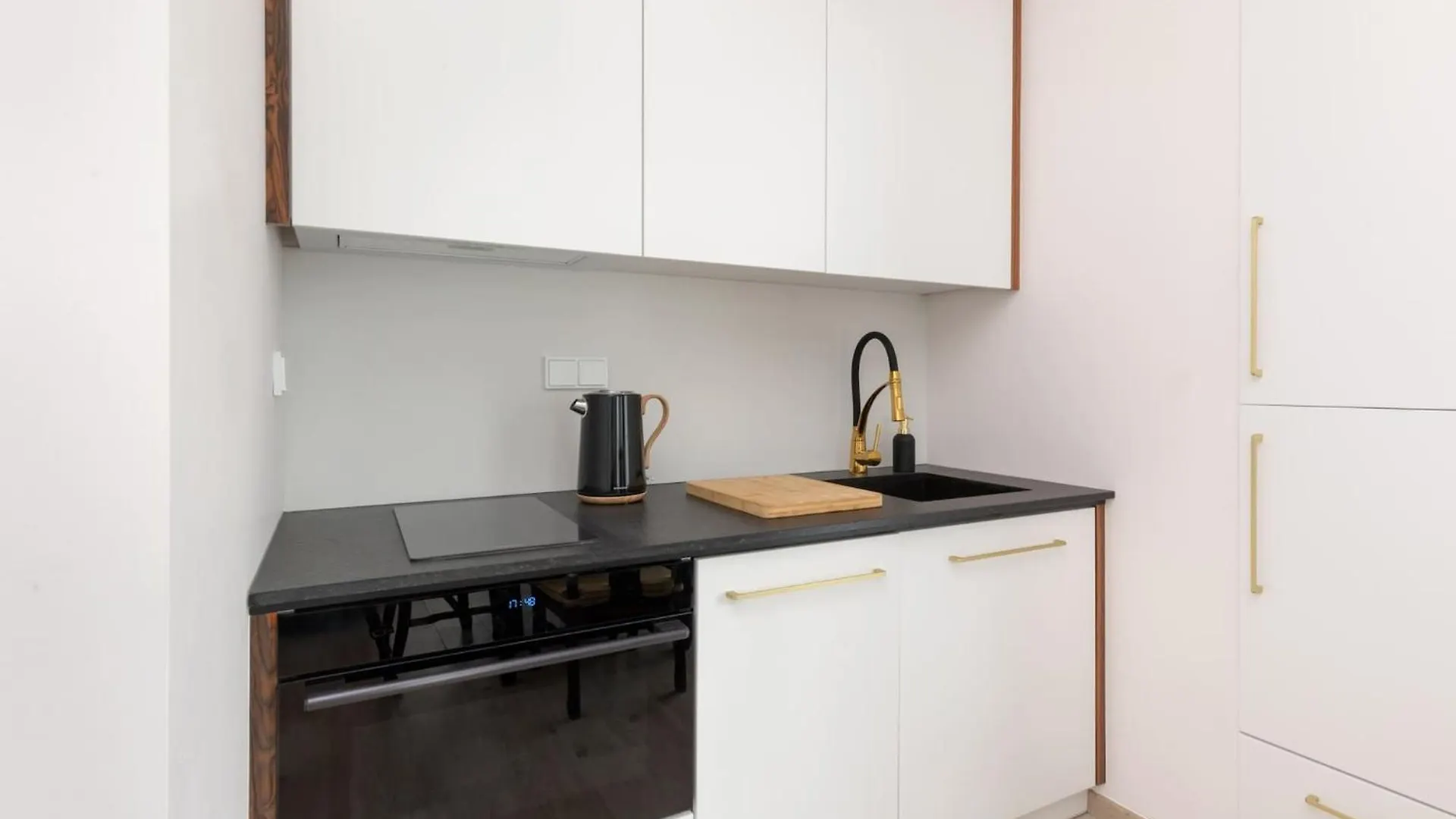 Aleja Solidarnosci 60B II By Noclegi Renters Warsaw Apartment
